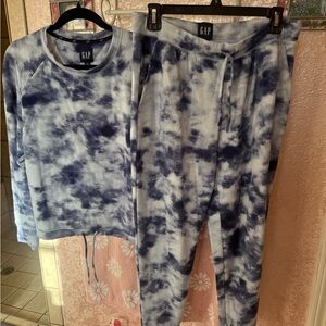 GAP Navy Tie-Dye Lounge Set